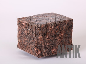 Split-Machine cut granite cube Star of Ukraine 100x100x100